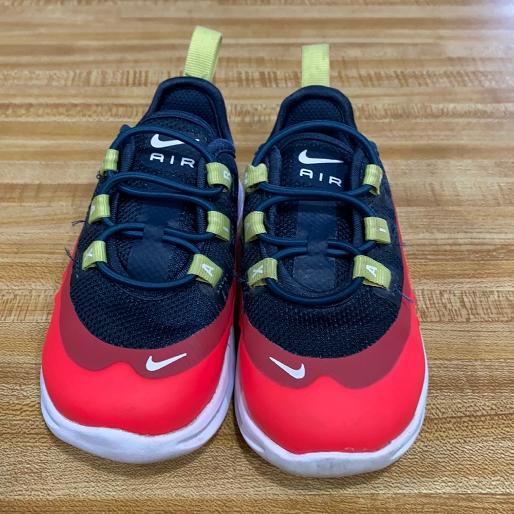 Nike toddler shoes size 7c